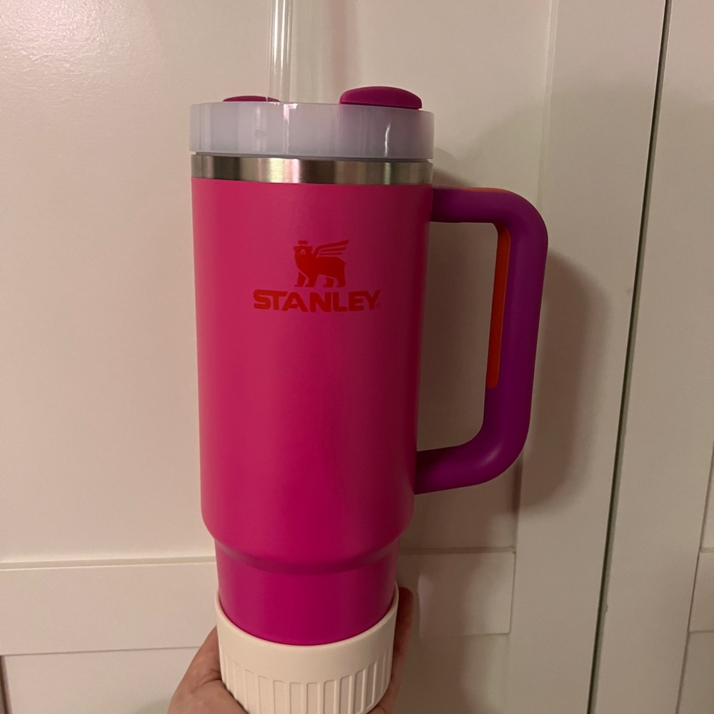 Stanley Tumbler: 30oz Quencher